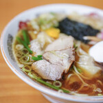 宝来家 - "雲吞麪（こんとんめん）"、滷肉（にぶた）