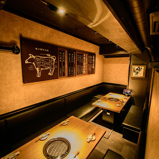 Fully equipped with private rooms! All seats are table seats. Enjoy Yakiniku (Grilled meat) in a relaxing space