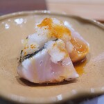 すし処 ひさ田 - さわらを炙って辛味大根と。