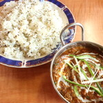 インドレストラン＆バー ディヤ - チキンバルタ "Chicken Bharta"，ジーラライス "Jeera Rice" ※クミン多め