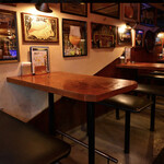 ビリー・バルゥーズ・ビア・バー - 