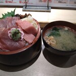 Sushi Tsubaki - まぐろ贅沢丼ランチ 1408円 大盛無料