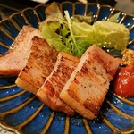 田中屋 - 厚切りベーコン黒胡椒焼き