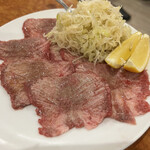 炭火焼肉 牛和鹿 本店 - 