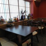 隠れ家ダイニング 旬菜酒歌 きんぎょ - テーブル席