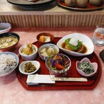 隠れ家ダイニング 旬菜酒歌 きんぎょ - 日替わり限定ランチ