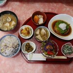 隠れ家ダイニング 旬菜酒歌 きんぎょ - 日替わり限定ランチ