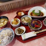隠れ家ダイニング 旬菜酒歌 きんぎょ - 日替わり限定ランチ