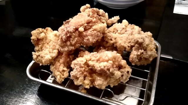 Nara Ekimae Oendan Oita Kara-age to Teppanyaki Katsuo