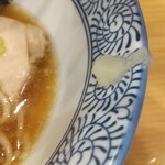 中華そば 笑歩 - 終盤ニンニクを少々