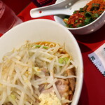 ラーメン二郎 - 汁なし半分＋ニンニク多め＋青ネギ