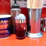 ラーメン二郎 - 卓上調味料