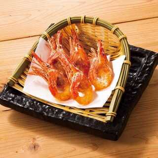 北海道的美味佳餚，包括受歡迎的桑吉和著名的扇貝！