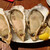 Grill＆Oyster Rico 牡蠣と魚 - 料理写真:生牡蠣プレート登場2,170円　左から仙鳳趾2個、岩手1個、一番右は厚岸　
