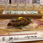 割烹 魚仙 - 日本酒飲み比べとなめろう。