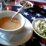レッドマン - ステーキセットのスープとサラダ