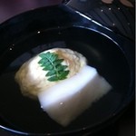 京都 吉兆 - 湯葉のしんじょうと胡麻豆腐のお椀