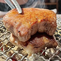 YAKINIKU BON'S - 