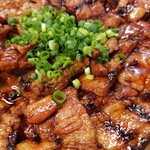 炭焼豚丼 豚野郎 - きれい