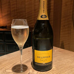 六雁 - 六雁(ドラピエ カルトドール ブリュット(泡))