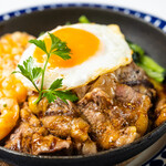 [A set] Beef short ribs with garlic shrimp and loco moco