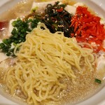 中華料理 正華 - 〝期間限定〟塩マーボーメンwithニラ南蛮 の麺