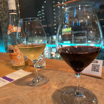 CAFE FLIGHT LOUNGE - 2種ワイン飲み比べ〜