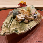 御料理 寺沢 - 鯖ずし､太刀魚 南蛮漬､茹で落花生､赤鯥の炭火焼､くもこ炙り､子持昆布､鯨ベーコン､香茸の白和え