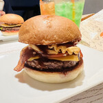 UMAMI BURGER - 