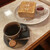 はまの屋パーラー - 料理写真:モーニングBセット　トースト＋コーヒー、ミレーのビスケットが添えられています