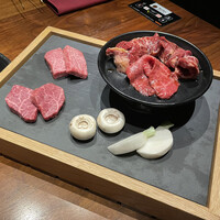 焼肉牛印 銀座店 - イチボ、ランプ、蕪、マッシュルーム、ロース、ハラミ。美味し。