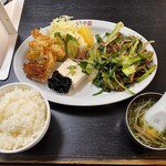 餃子園 - キモニラ定食