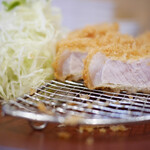 とんかつ 七十朗 - ロースの脂身