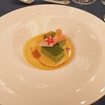 帝国ホテル - 蟹と手打ちパスタのミルフイユ 香りたつヴァンジョーヌソースと甲殻類のジュ