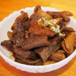 ホルモン 鉄板焼きスタンド ハナコ - 料理写真:ホルモン焼き