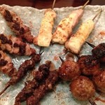 ブロシェット ボン ボン シン - 深夜０時過ぎ　マスターが「もうなんにも無いですよ～」って言いながらこれだけの串が出てきた。（笑）