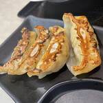 中華食堂 一番館 - 焼き餃子は4個と6個が選べます