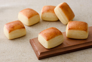 h DORER - ～パヴェ～クロワッサン生地を練り込み焼き上げたバターの風味豊かな食事パン