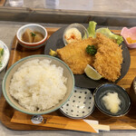 近江屋 - アジ・サバ定食大盛り1350円