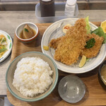 近江屋 - 真・極上真あじフライ定食大盛り1250円
                                