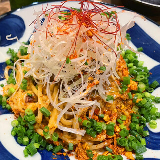 爽やかな辛さがクセになる！『汁なし担担麺』