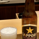 鮨 はしもと - まずはサッポロ黒ラベルから♪