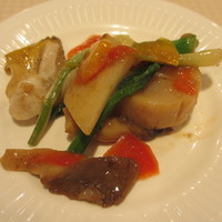 崎陽軒本店 嘉宮 - 春野菜と三陸産帆立貝・ツブ貝のソテー