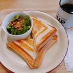 the SOUP green & cafe - たまごサンド　ホットコーヒー