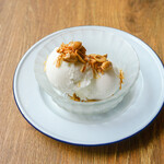 Ice cream gati (coconut Ice cream)