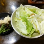 七輪焼肉 安安  - ポテトサラダ　150円＋塩キャベツ　290円
