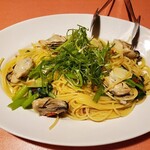 Mamma Pasta - 牡蠣と小松菜、九条ネギのペペロンチーノ