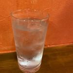 BAR ホテルの前 - 