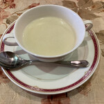 ステーキ・海鮮　リヤン・ド・ファミーユ - 安納芋のスープ　甘みと香りが良かった