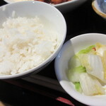 おいしい台所12カ月 - おかずが多いので、半ライスにしてもらいました